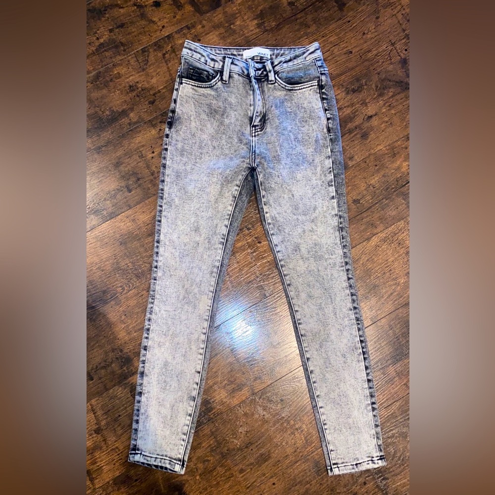 Stylish Gray Women's Jeans